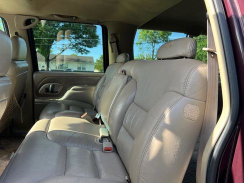 Used 1997 GMC Suburban 4WD w/ Marketing Opt Pkg 3 image 24