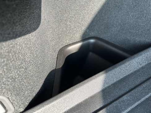 Used 2024 Jeep Grand Cherokee Overland image 12