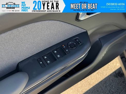 Used 2025 Kia K4 EX image 19