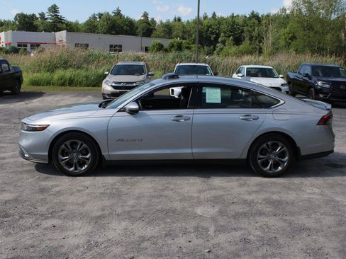 Used 2023 Honda Accord EX image 5
