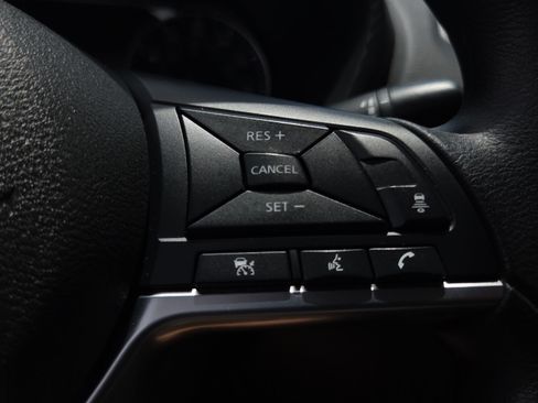 Used 2024 Nissan Sentra SV FWD image 30