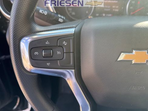Used 2025 Chevrolet Blazer LT AWD/4WD image 16