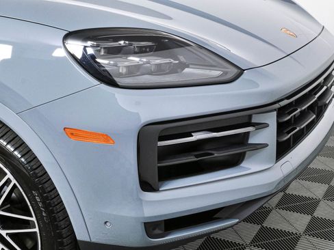 New 2026 Porsche Cayenne Coupe AWD/4WD image 38