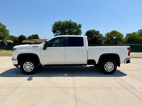 Used 2021 Chevrolet Silverado 3500 LT w/ All Star Edition AWD/4WD image 2