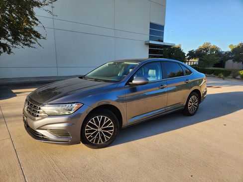 Used 2020 Volkswagen Jetta SE image 5