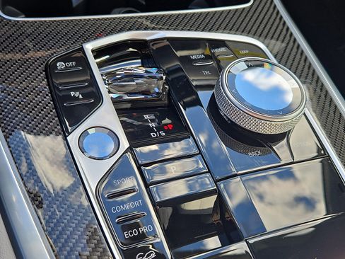 New 2026 BMW X5 M60i w/ Executive Package image 7