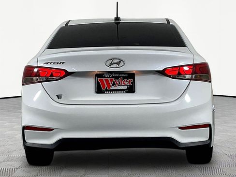 Used 2022 Hyundai Accent Limited FWD image 5