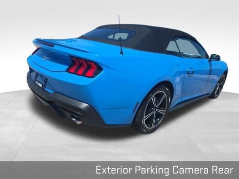 Used 2025 Ford Mustang Premium RWD image 23