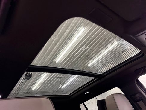 New 2026 GMC Yukon XL Elevation w/ Elevation Premium Package image 31