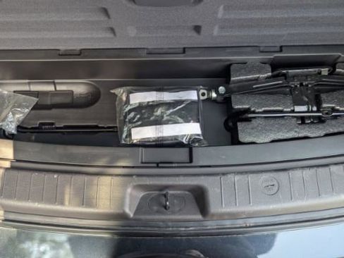 Used 2010 Hyundai Santa Fe GLS image 14