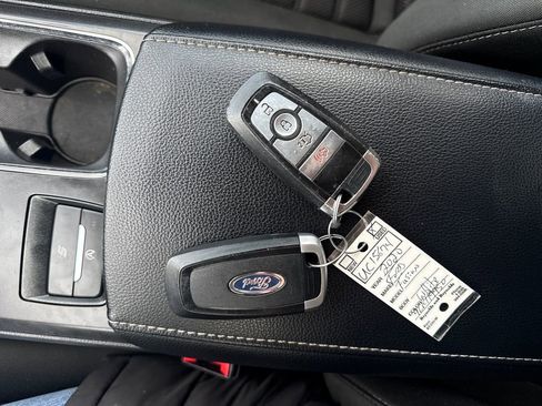 Used 2020 Ford Fusion SE image 34