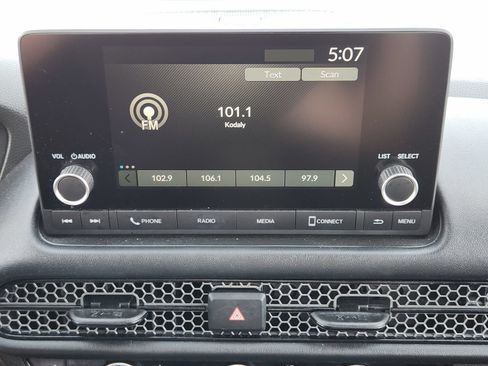 Used 2024 Honda HR-V Sport image 25