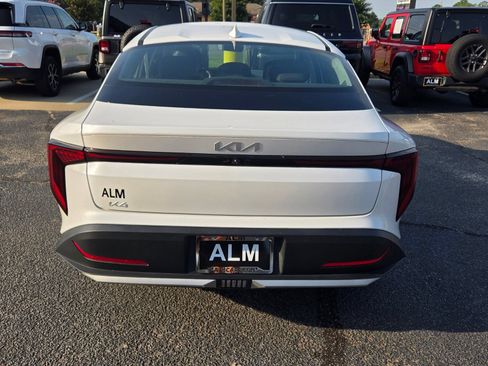 Used 2025 Kia K4 FWD image 10