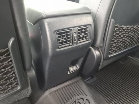 Used 2021 Toyota 4Runner Limited AWD/4WD image 8