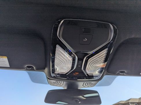 Used 2017 BMW 750i image 20