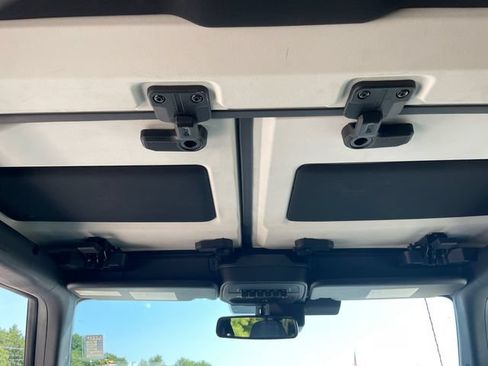 Used 2025 Ford Bronco Heritage Edition AWD/4WD image 24