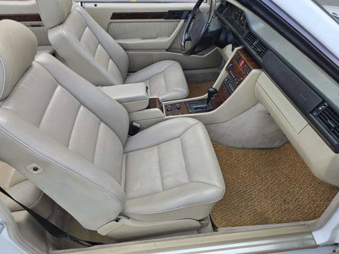Used 1995 Mercedes-Benz E 320 Convertible image 5