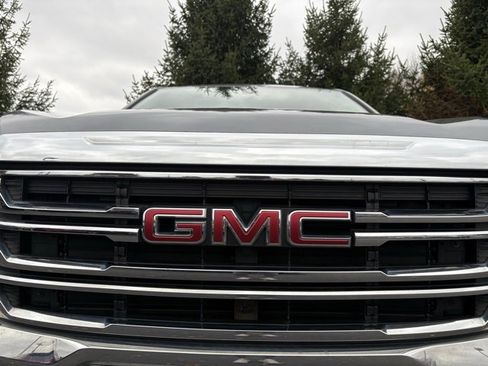 Used 2020 GMC Acadia SLE w/ Driver Convenience Package image 11