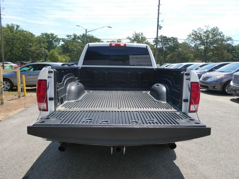 Used 2019 RAM 1500 Classic SLT AWD/4WD image 7