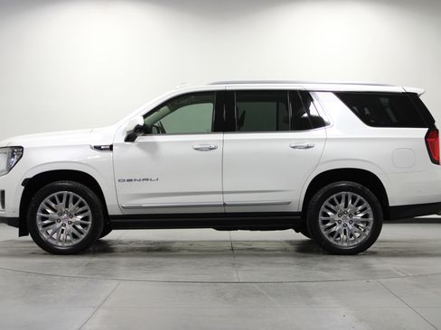 Used 2023 GMC Yukon Denali w/ Denali Reserve Package AWD/4WD image 7