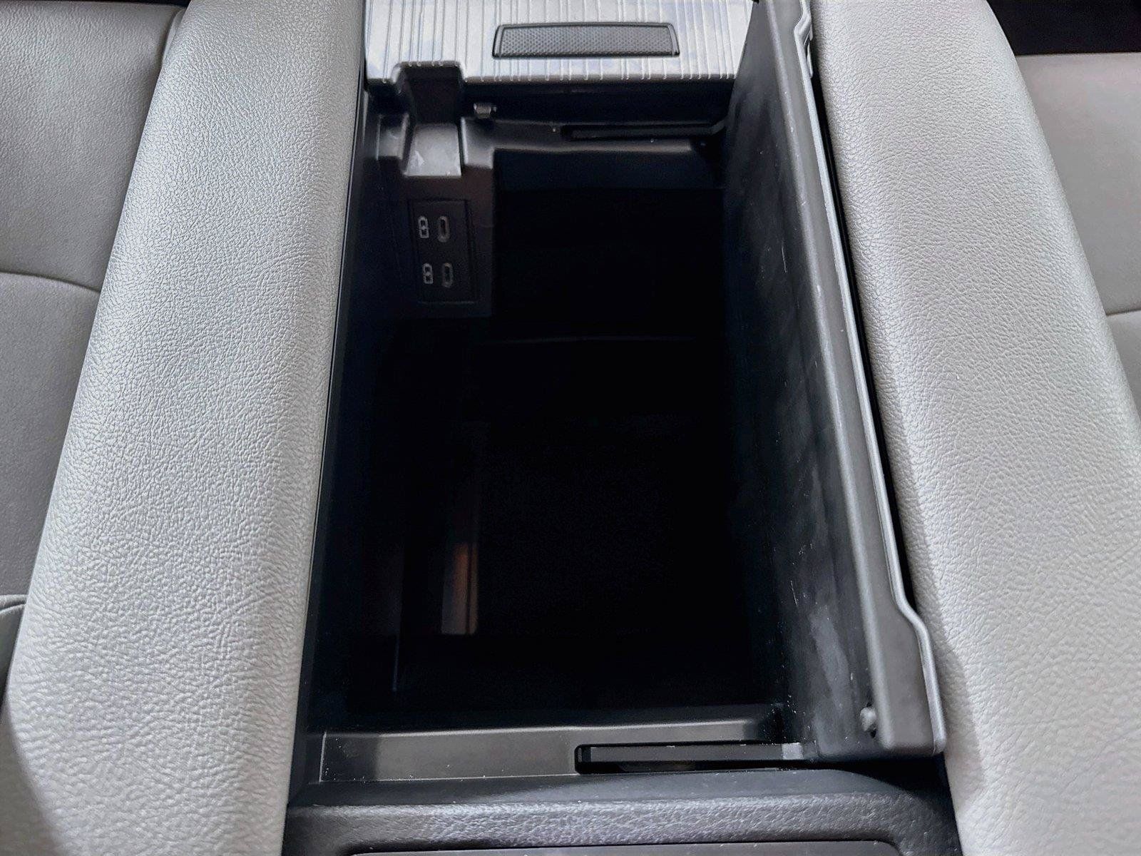 Certified 2026 Toyota Sienna XLE FWD image 36