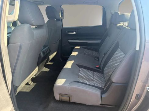 Used 2018 Toyota Tundra SR5 w/ SR5 Upgrade Package AWD/4WD image 27