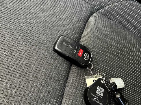 Used 2023 Toyota bZ4X XLE image 14