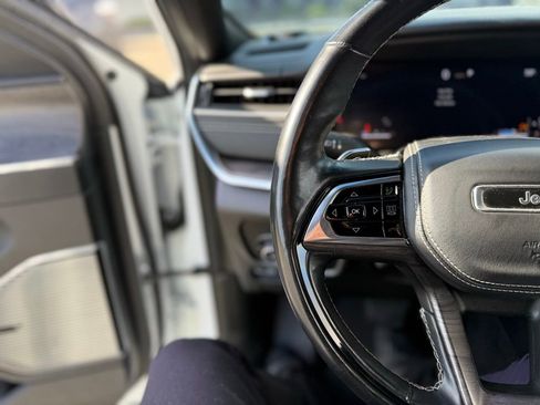 Used 2021 Jeep Grand Cherokee L Overland w/ Advanced Protech Group III image 7