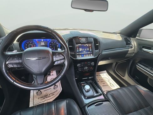 Used 2019 Chrysler 300 S RWD image 14