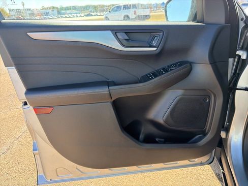 Used 2023 Ford Escape Active image 12