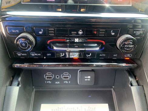 New 2025 Jeep Grand Cherokee L Laredo w/ Luxury Tech Group I image 41