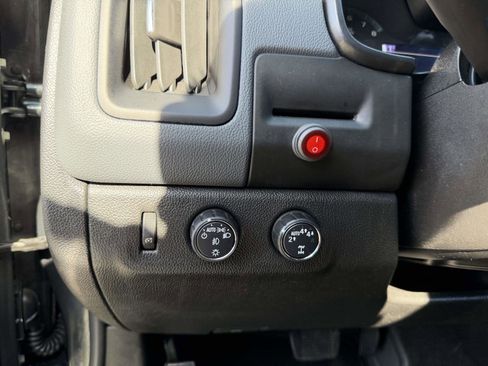 Used 2018 Chevrolet Colorado Z71 AWD/4WD image 18