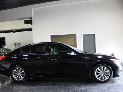 Used 2015 INFINITI Q50 Premium RWD image 2