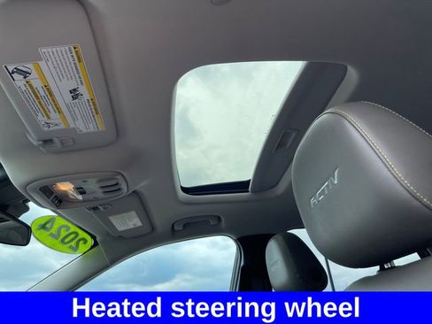 Used 2024 Chevrolet Trax ACTIV w/ Sunroof Package FWD image 19