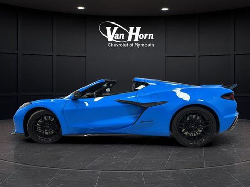 Used 2024 Chevrolet Corvette Z06 w/ Stealth Interior Trim Package RWD image 7