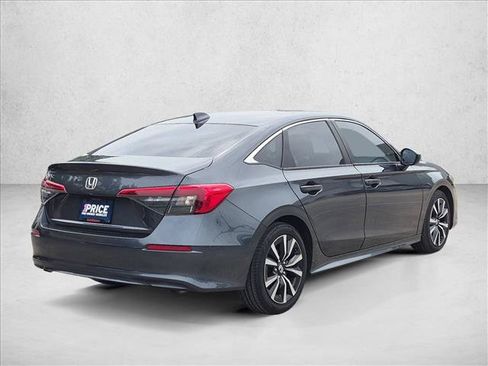 Used 2022 Honda Civic EX image 5