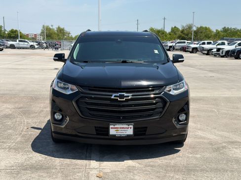 Certified 2020 Chevrolet Traverse Premier w/ Redline Edition FWD image 6