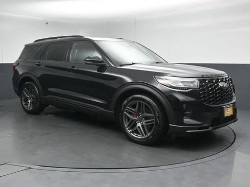 Certified 2025 Ford Explorer ST AWD/4WD image 1