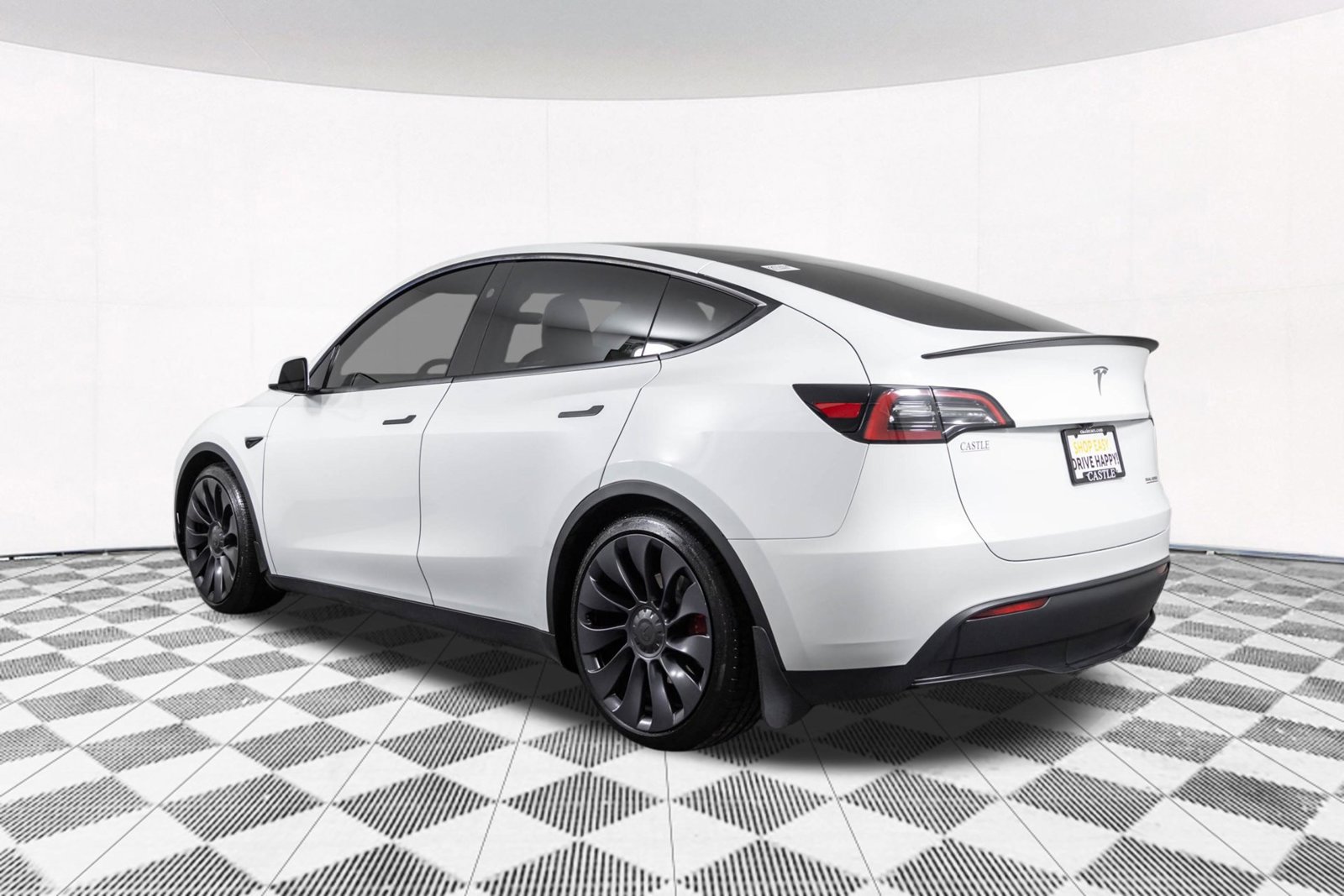 Used 2024 Tesla Model Y Performance AWD/4WD image 16