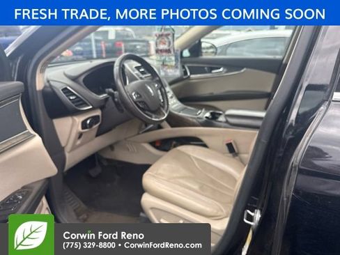 Used 2016 Lincoln MKX Reserve w/ Technology Package FWD image 10