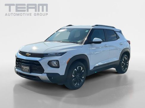 Used 2023 Chevrolet TrailBlazer LT image 3
