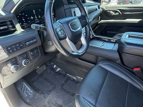 Used 2024 GMC Yukon Denali w/ Advanced Technology Package AWD/4WD image 10