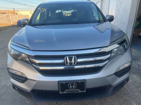 Used 2017 Honda Pilot EX-L image 4