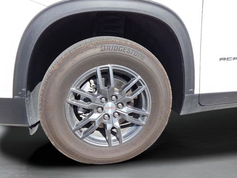 Used 2025 GMC Acadia Elevation image 27
