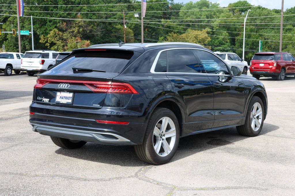 Used 2021 Audi Q8 Premium w/ Convenience Package AWD/4WD image 3
