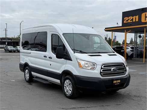 Used 2019 Ford Transit 150 XLT RWD image 3