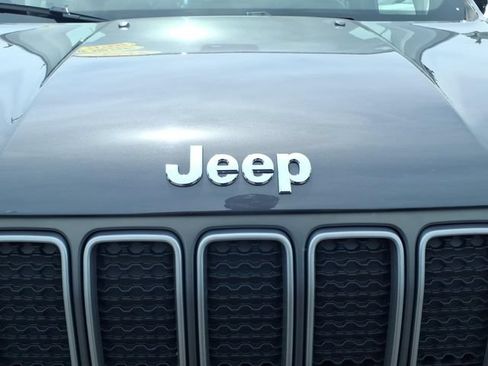 Certified 2023 Jeep Renegade Limited w/ Sun/Sound Group AWD/4WD image 12