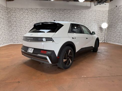 New 2026 Hyundai Ioniq 5 SE image 8