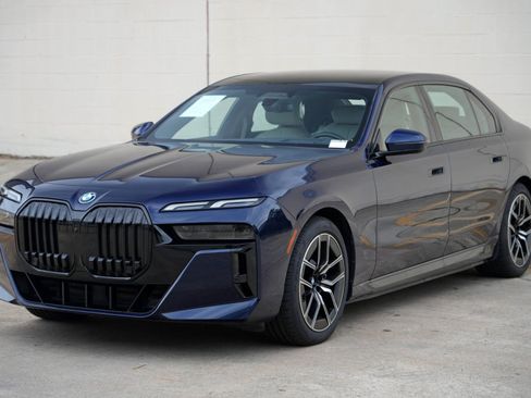 Used 2023 BMW i7 xDrive60 AWD/4WD image 64