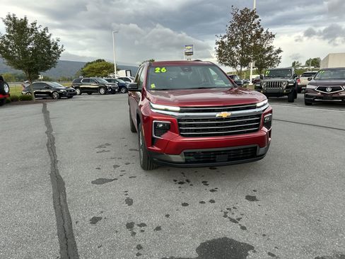 New 2026 Chevrolet Traverse LT w/ Driver Confidence Package image 1